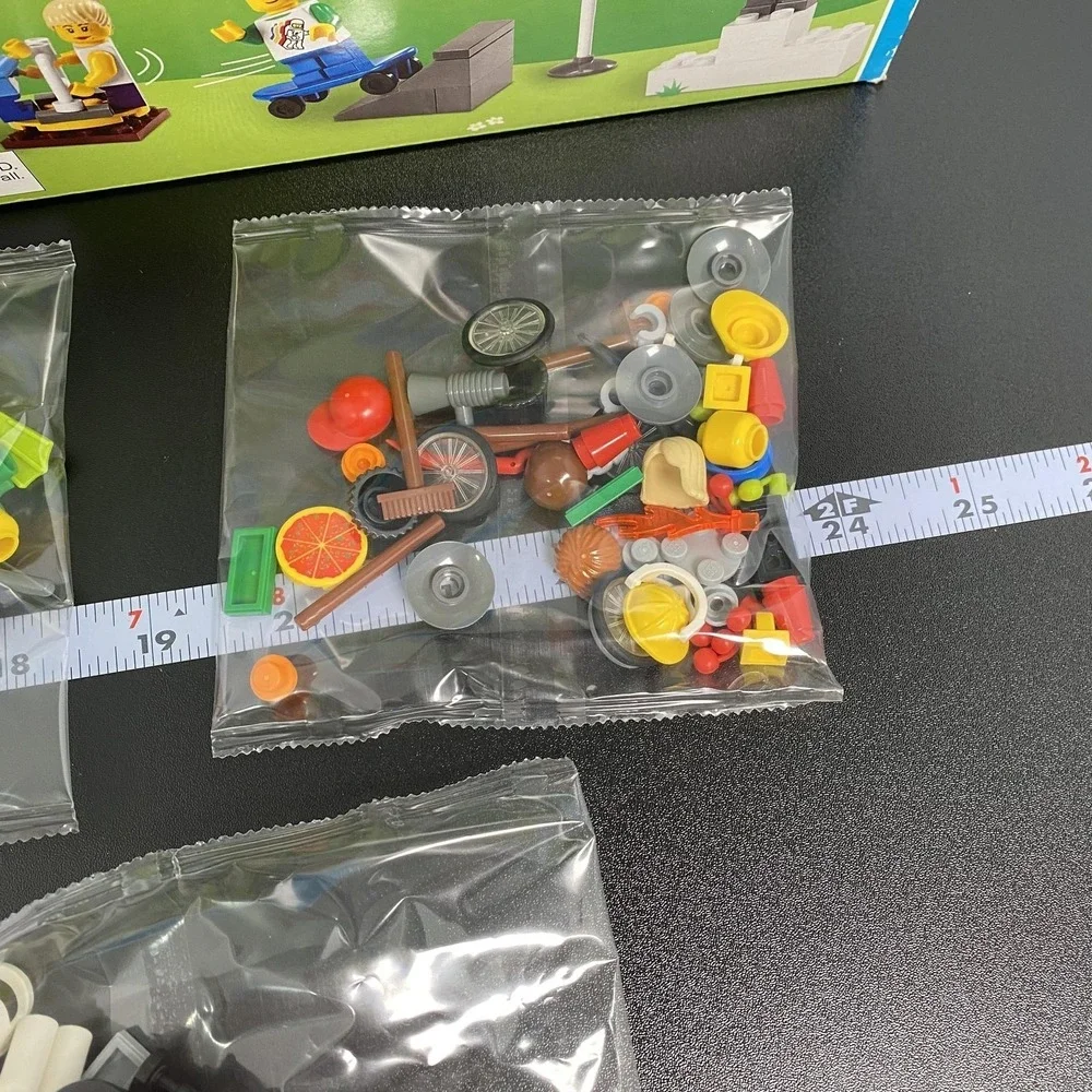 LEGO Education 9348 Play And‎ Learning Set 256 Piece Complete 4+ Kids Box